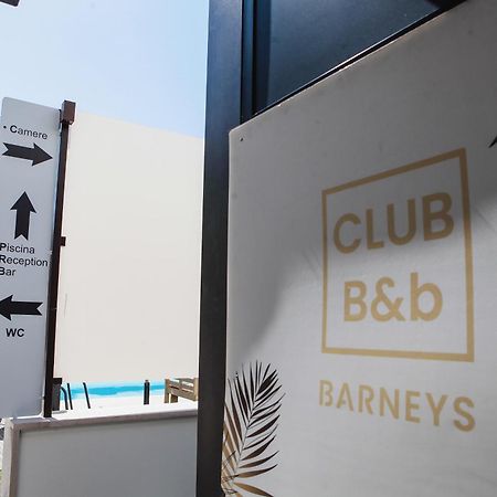 Barneys B&B Черкола Екстериор снимка