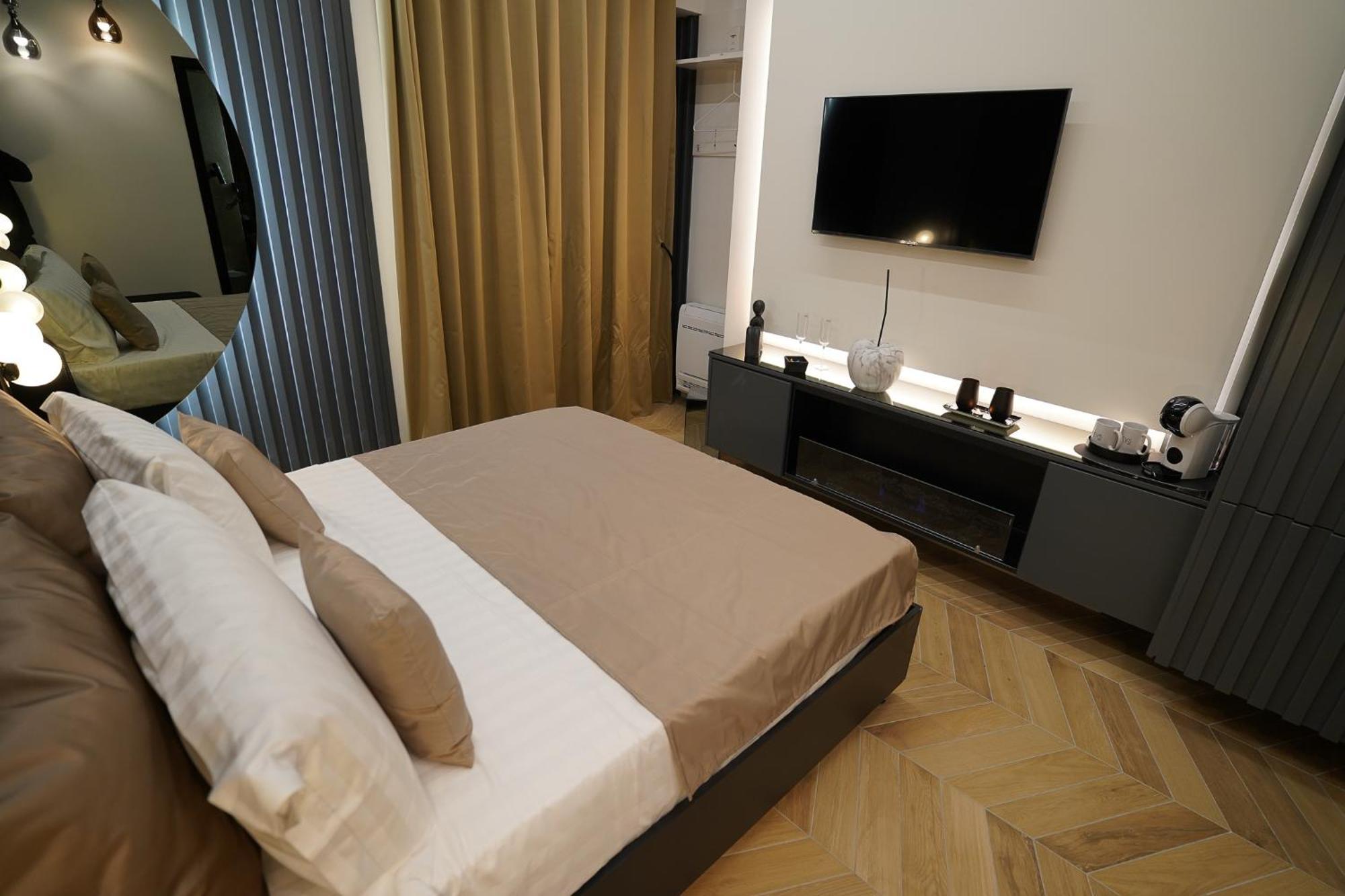 Barneys B&B Черкола Екстериор снимка